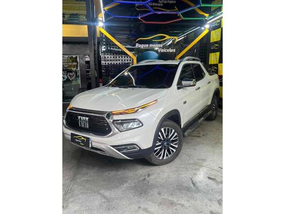 FIAT TORO 2.0 16V TURBO DIESEL RANCH 4WD AT9 FIAT TORO 2.0 16V TURBO DIESEL RANCH 4WD AT9